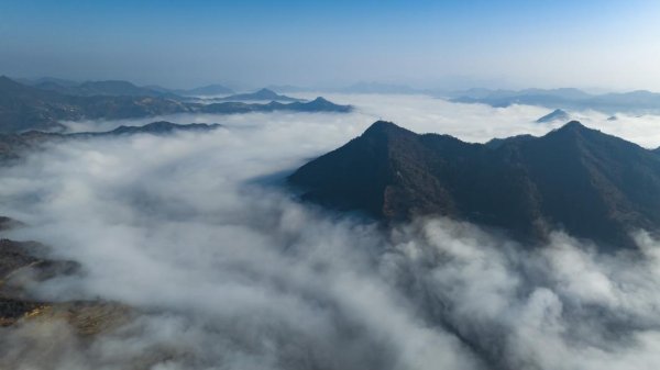 东信证券 从村民到技工：深山里的乡村振兴“技能课”
